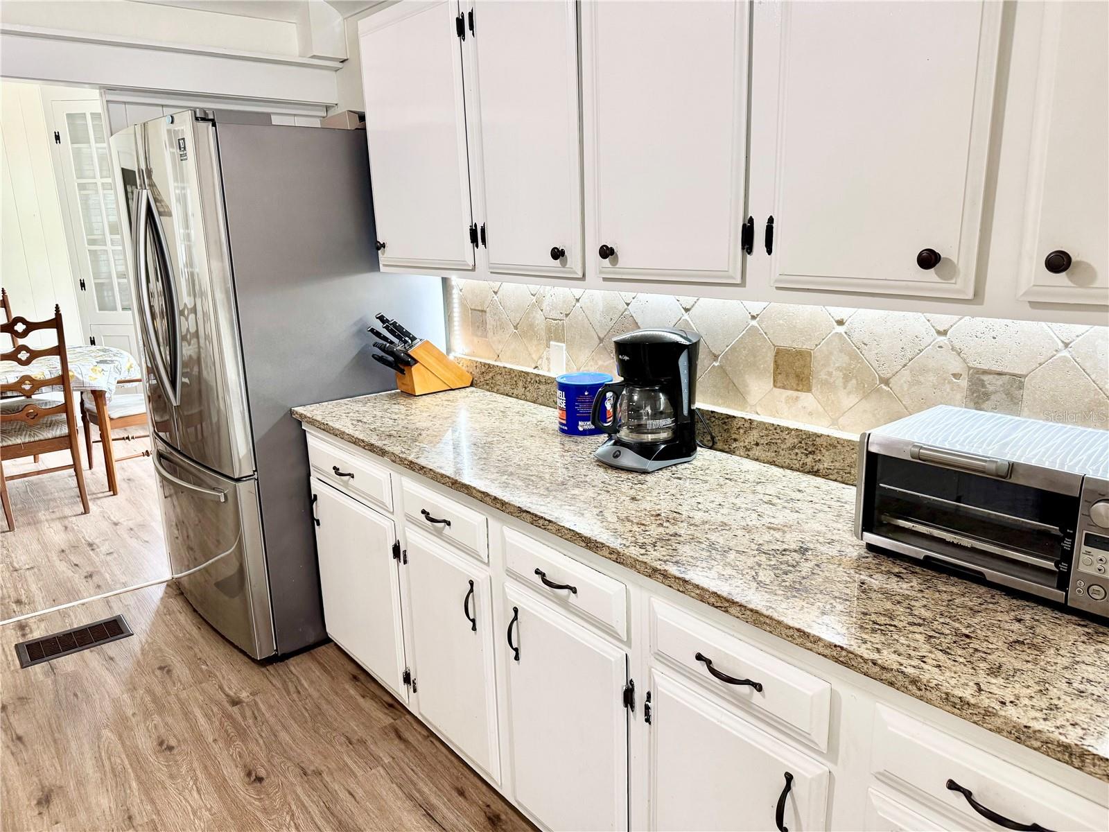 708 E LEMON AVE, EUSTIS, FL, 32726