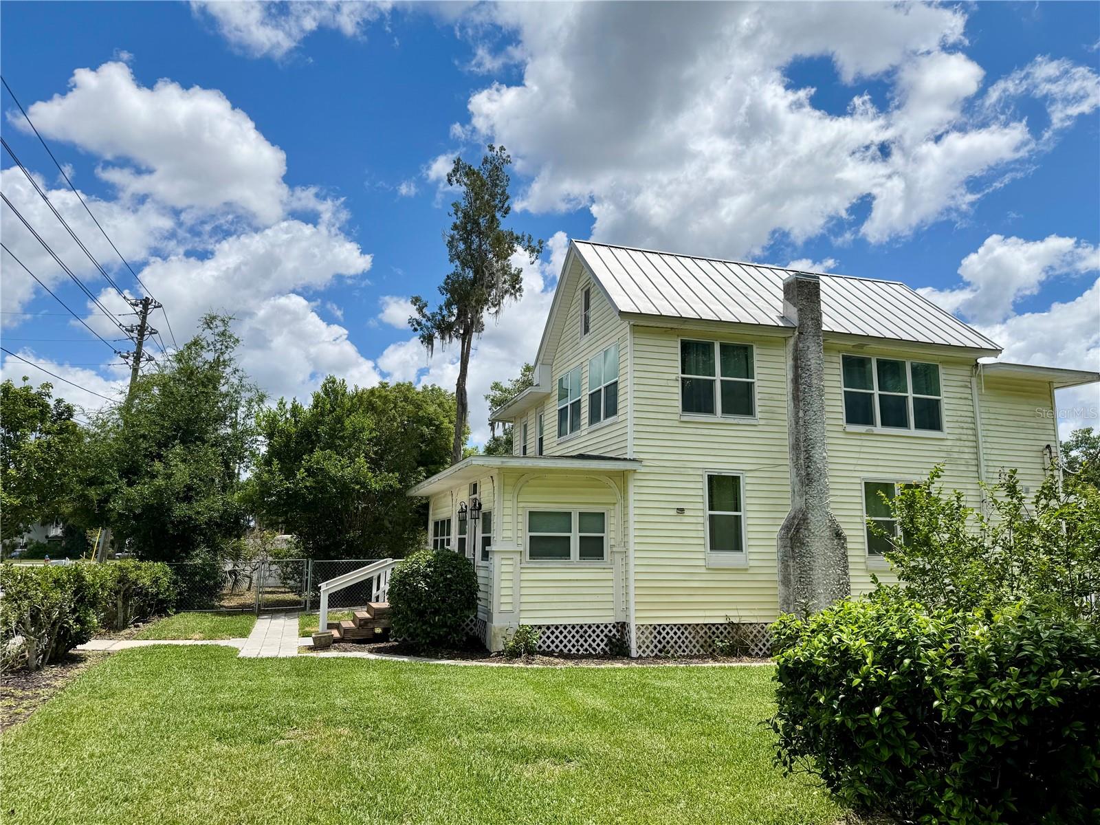 708 E LEMON AVE, EUSTIS, FL, 32726