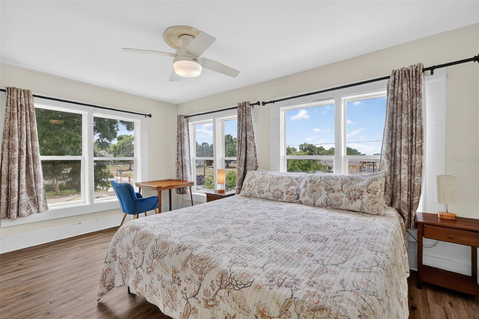 708 E LEMON AVE, EUSTIS, FL, 32726