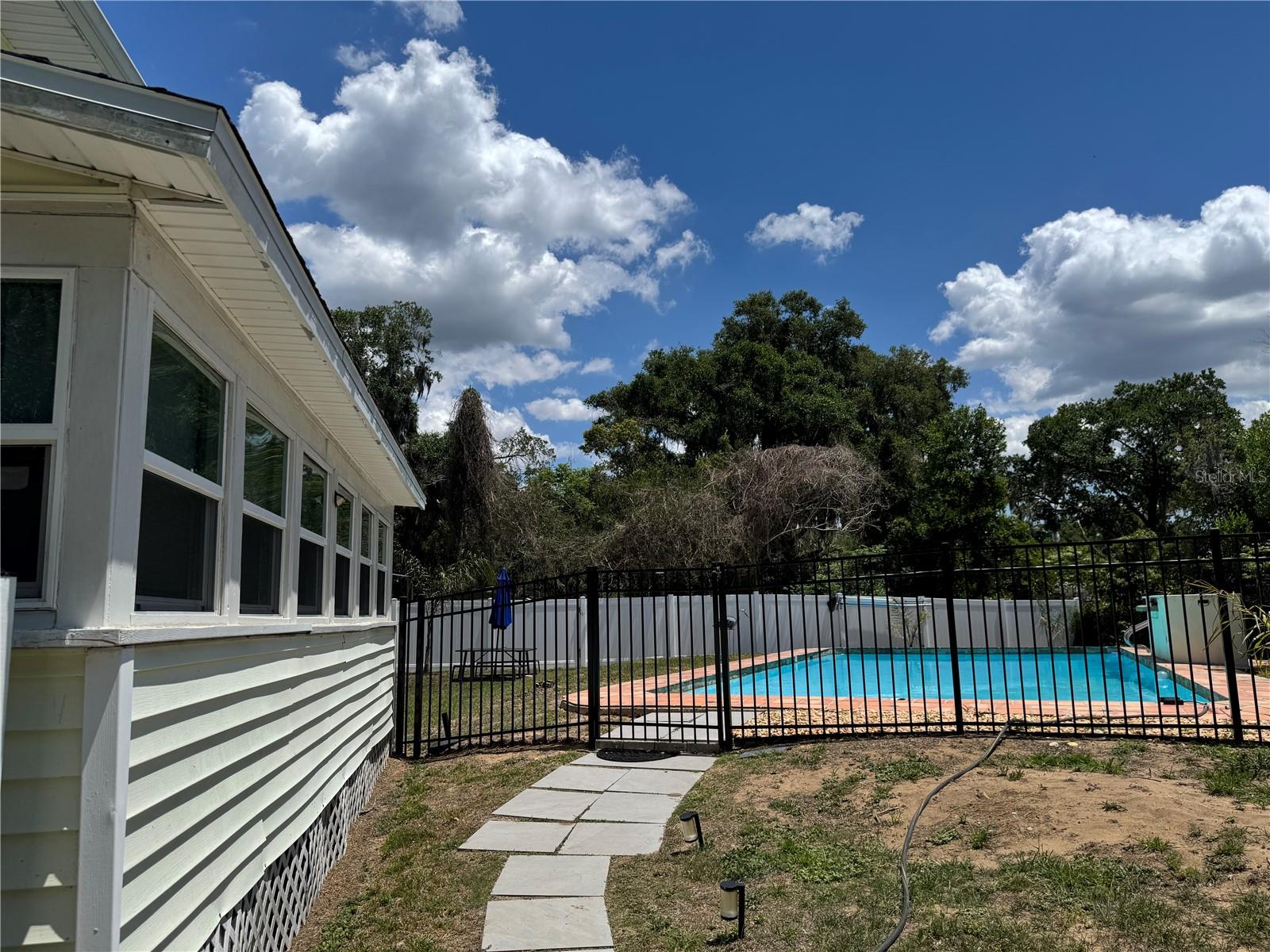 708 E LEMON AVE, EUSTIS, FL, 32726