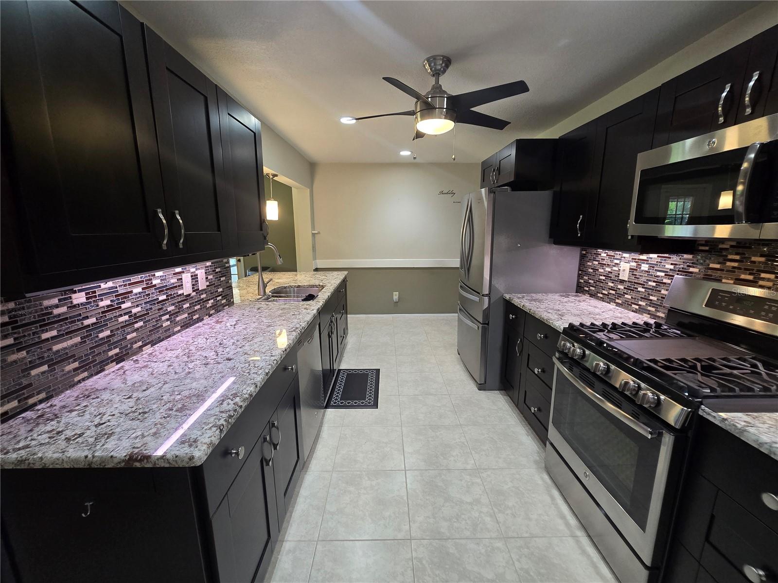 8186 TERRACE GARDEN DR N #109, ST PETERSBURG, FL, 33709