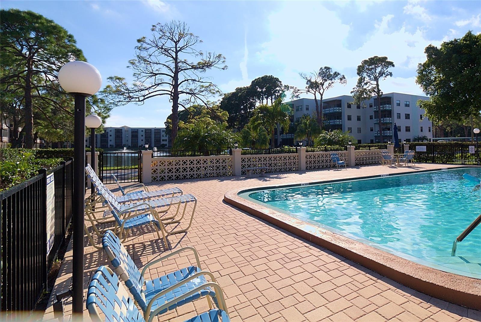 8186 TERRACE GARDEN DR N #109, ST PETERSBURG, FL, 33709