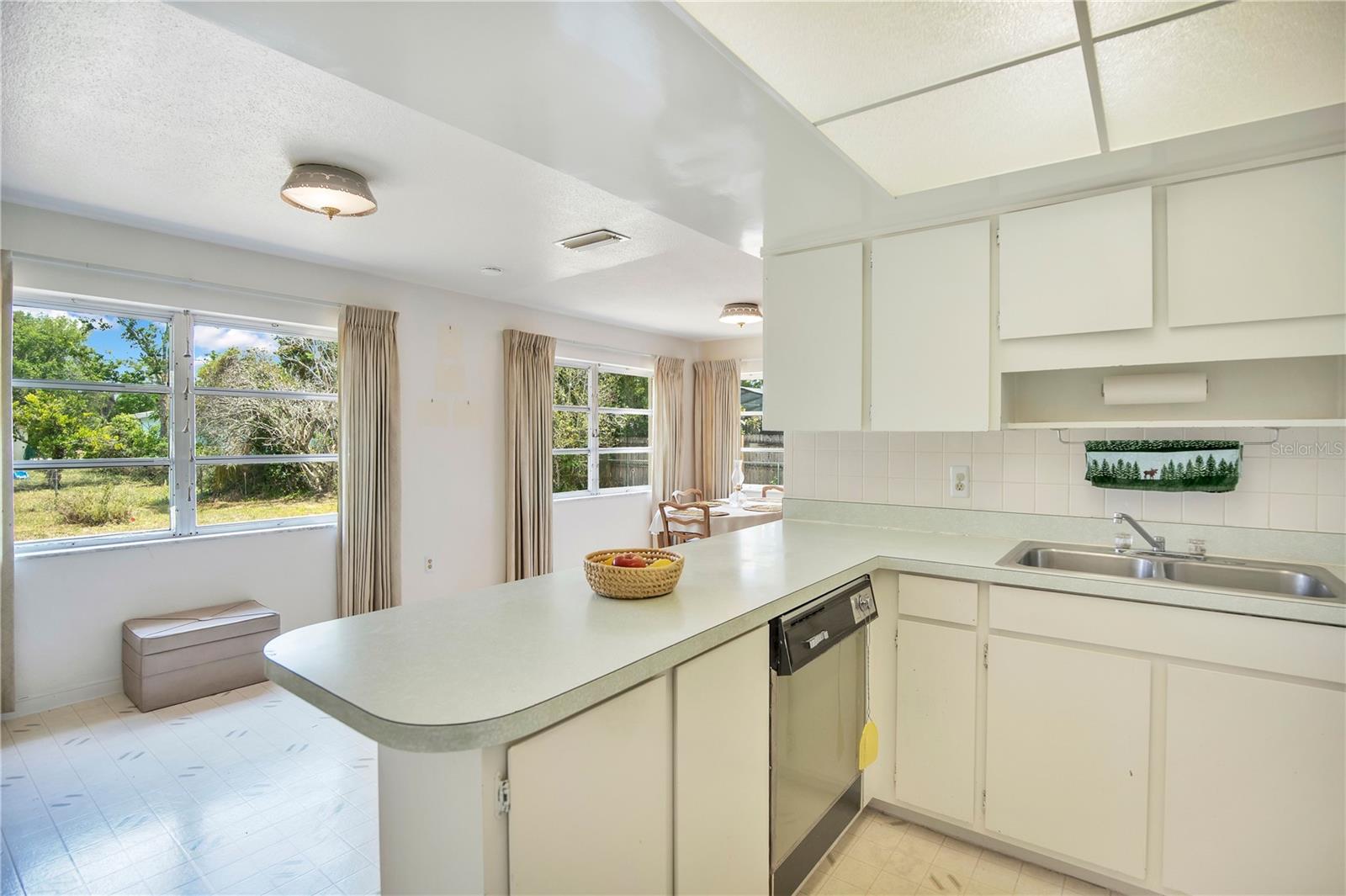 1571 URBANA AVE, DELTONA, FL, 32725