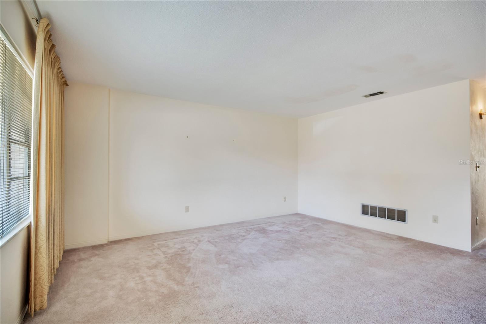 1571 URBANA AVE, DELTONA, FL, 32725