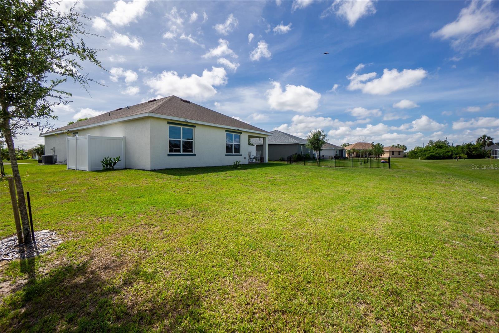 341 PORTO ALEGRE ST, PUNTA GORDA, FL, 33983