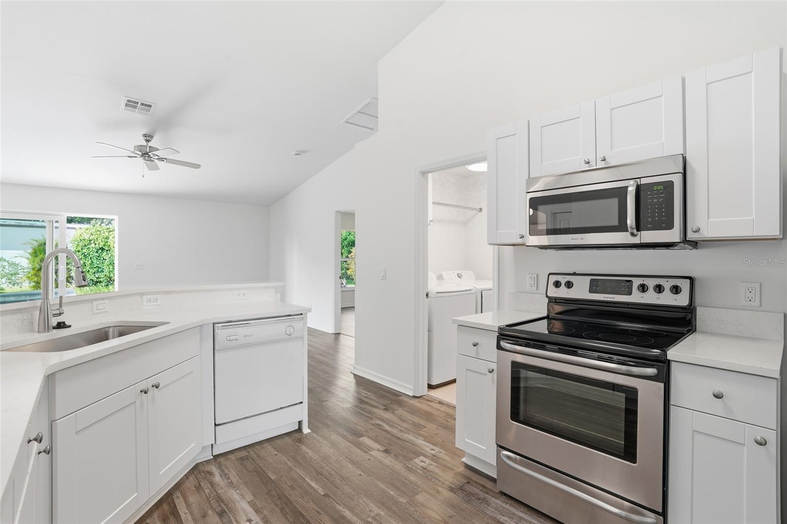 2004 NE 5TH TER, CAPE CORAL, FL, 33909