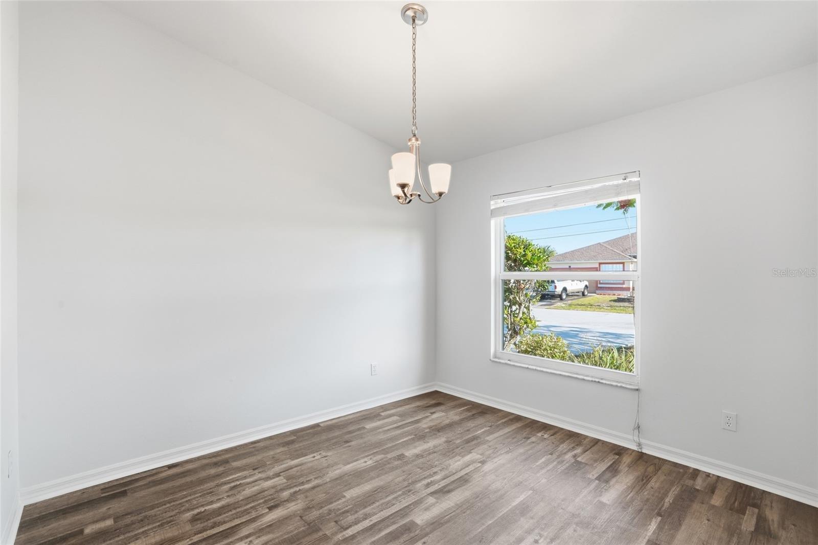 2004 NE 5TH TER, CAPE CORAL, FL, 33909