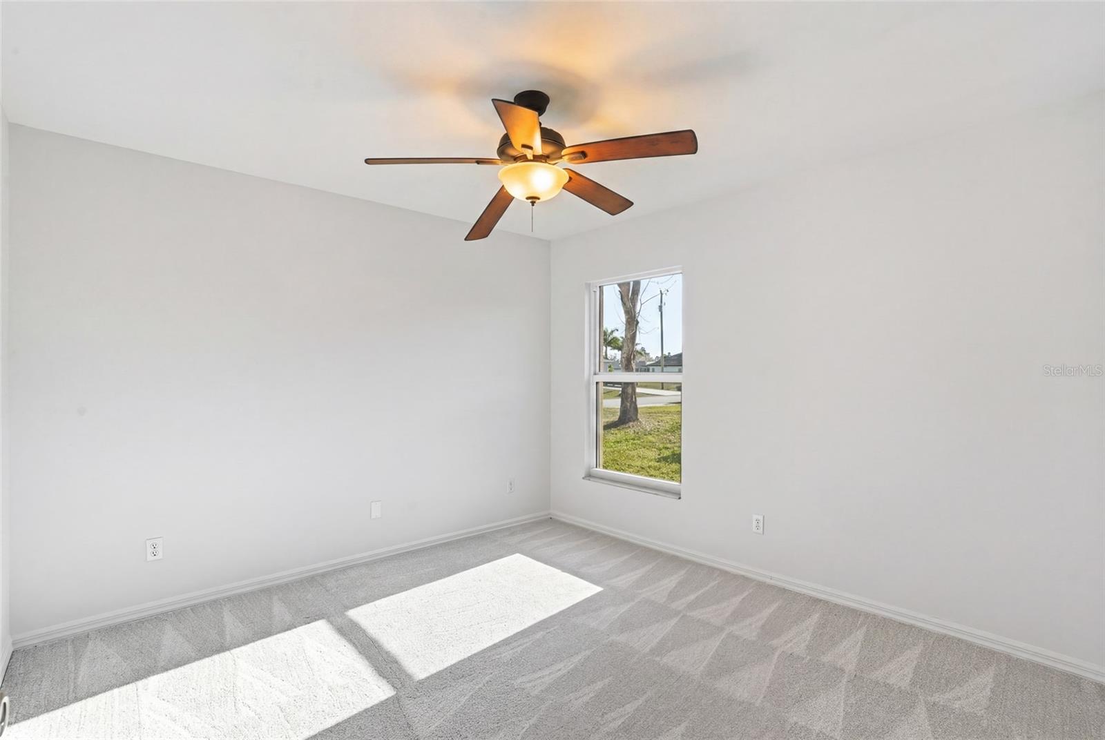 2004 NE 5TH TER, CAPE CORAL, FL, 33909