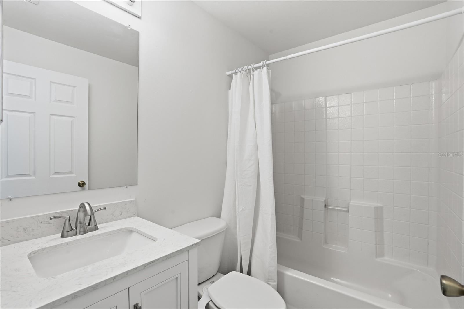 2004 NE 5TH TER, CAPE CORAL, FL, 33909