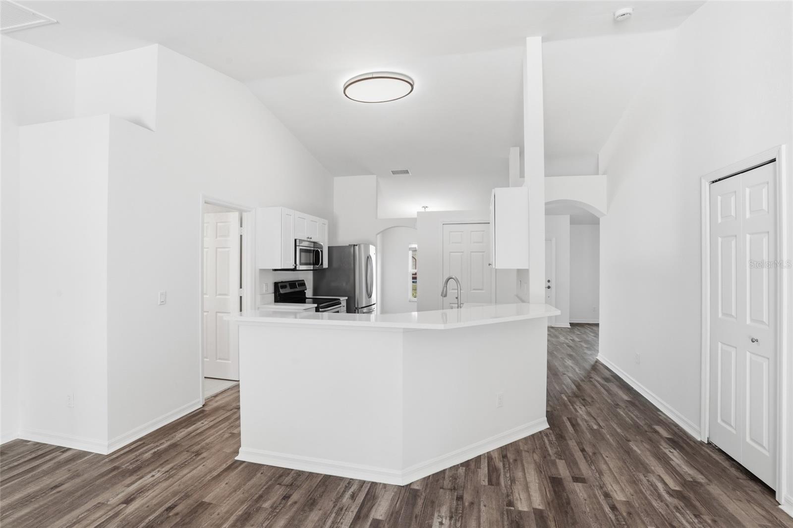2004 NE 5TH TER, CAPE CORAL, FL, 33909