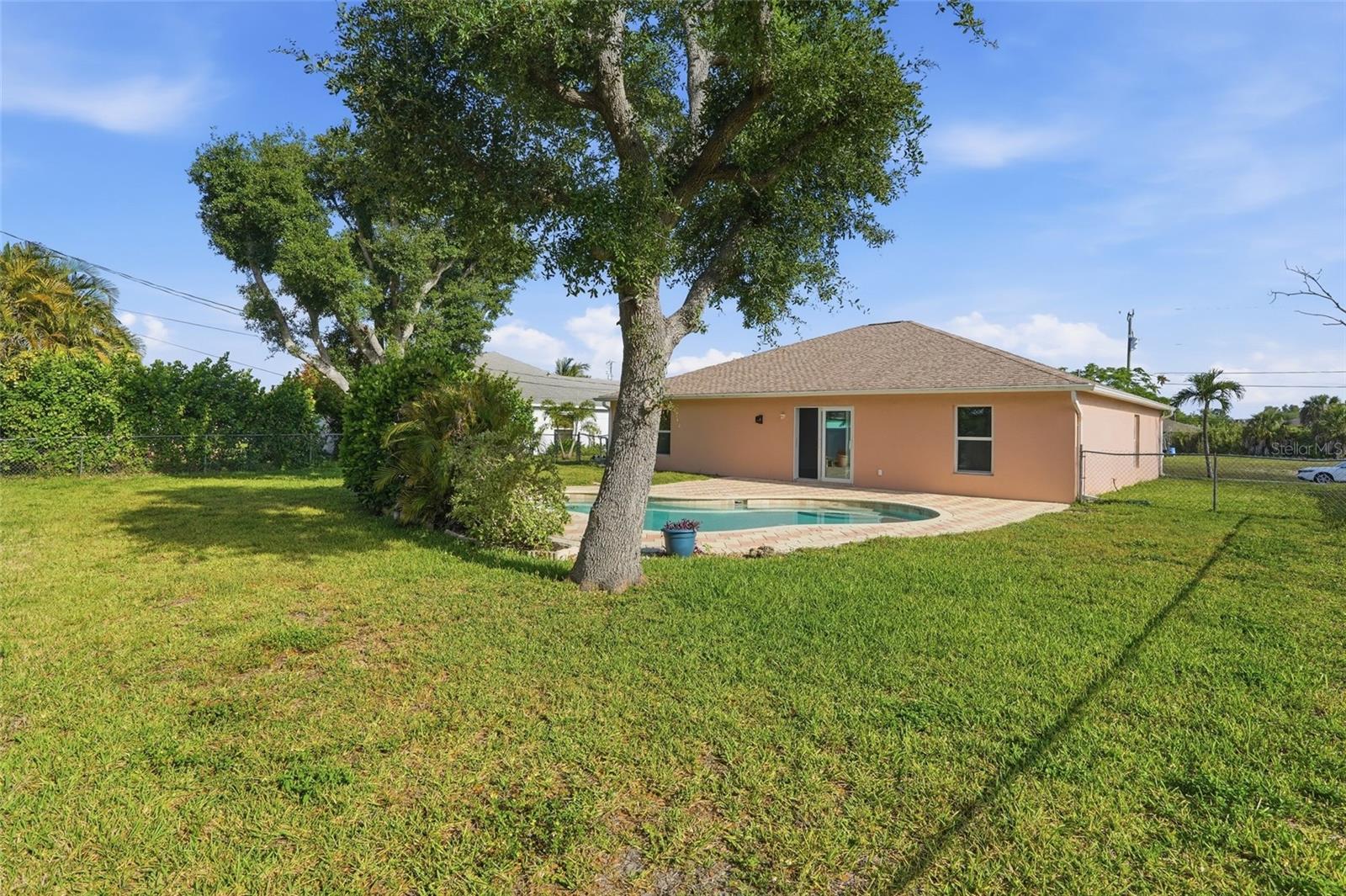 2004 NE 5TH TER, CAPE CORAL, FL, 33909