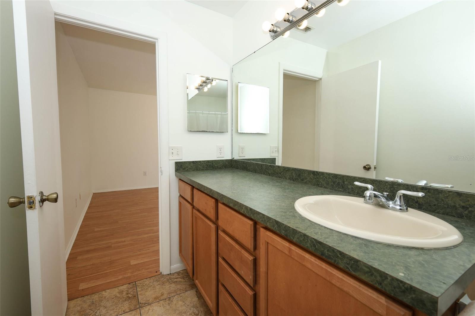 120 RESERVE CIR #200, OVIEDO, FL, 32765