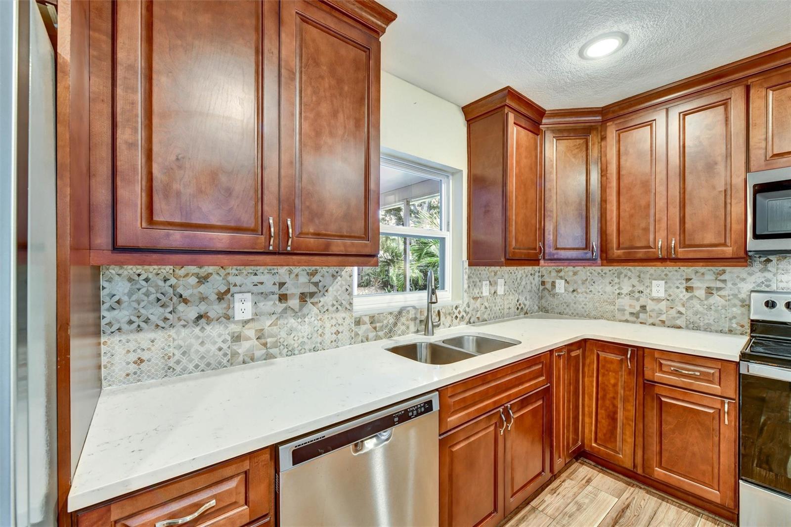750 WOOD ST, DUNEDIN, FL, 34698