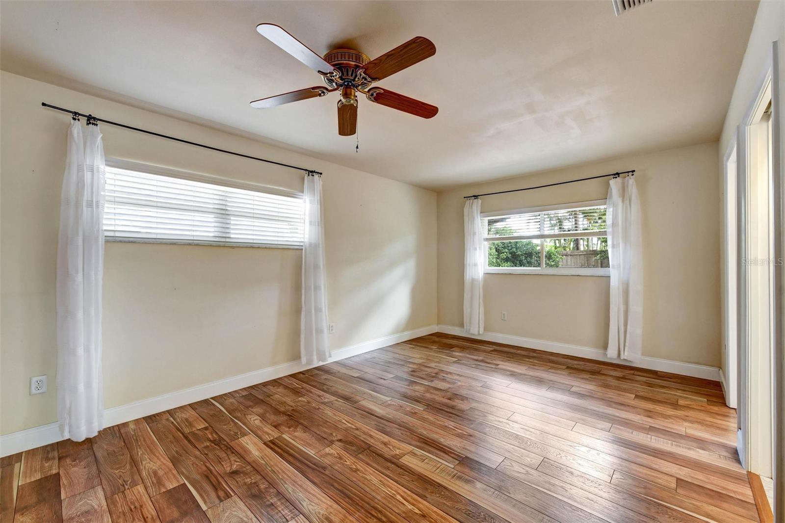 750 WOOD ST, DUNEDIN, FL, 34698