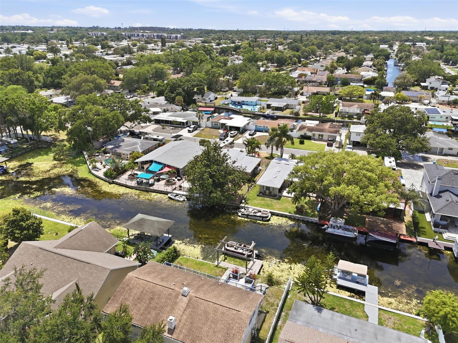 179 E CANAL DR, PALM HARBOR, FL, 34684