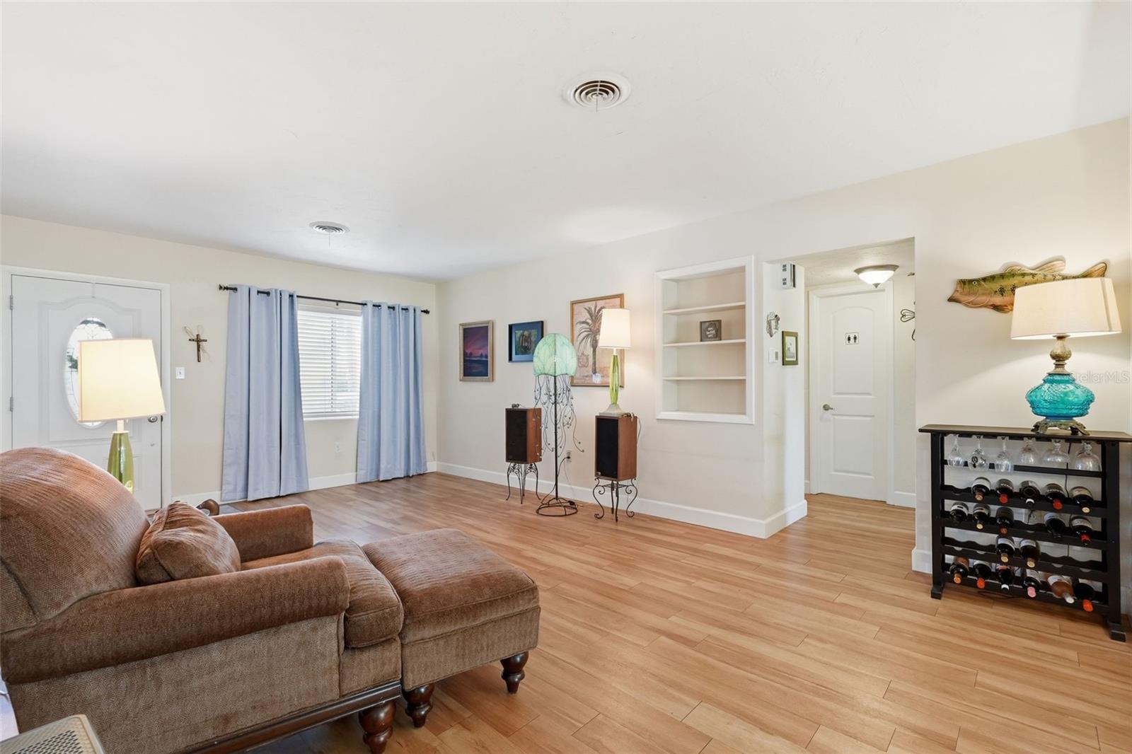 179 E CANAL DR, PALM HARBOR, FL, 34684