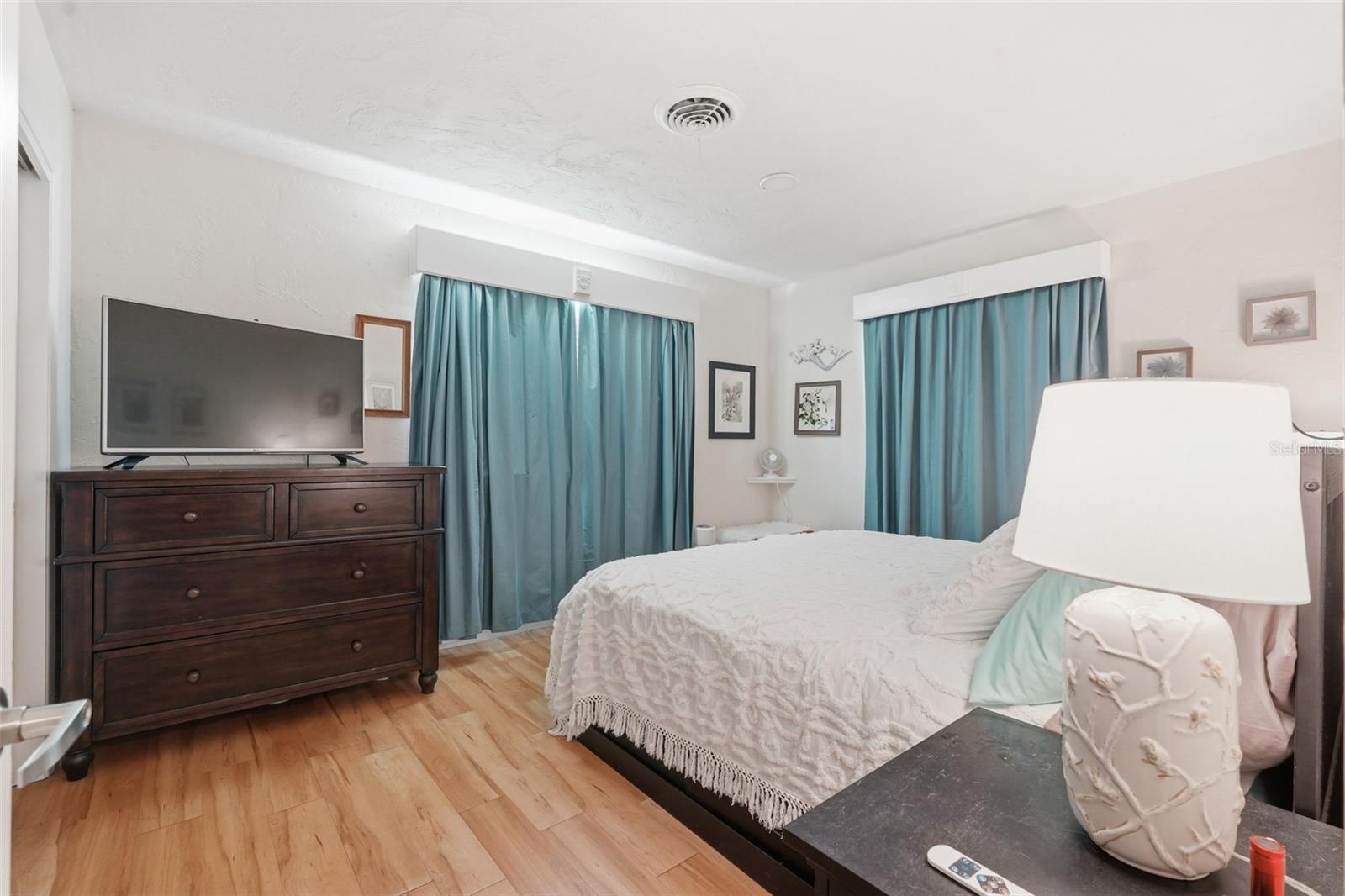 179 E CANAL DR, PALM HARBOR, FL, 34684