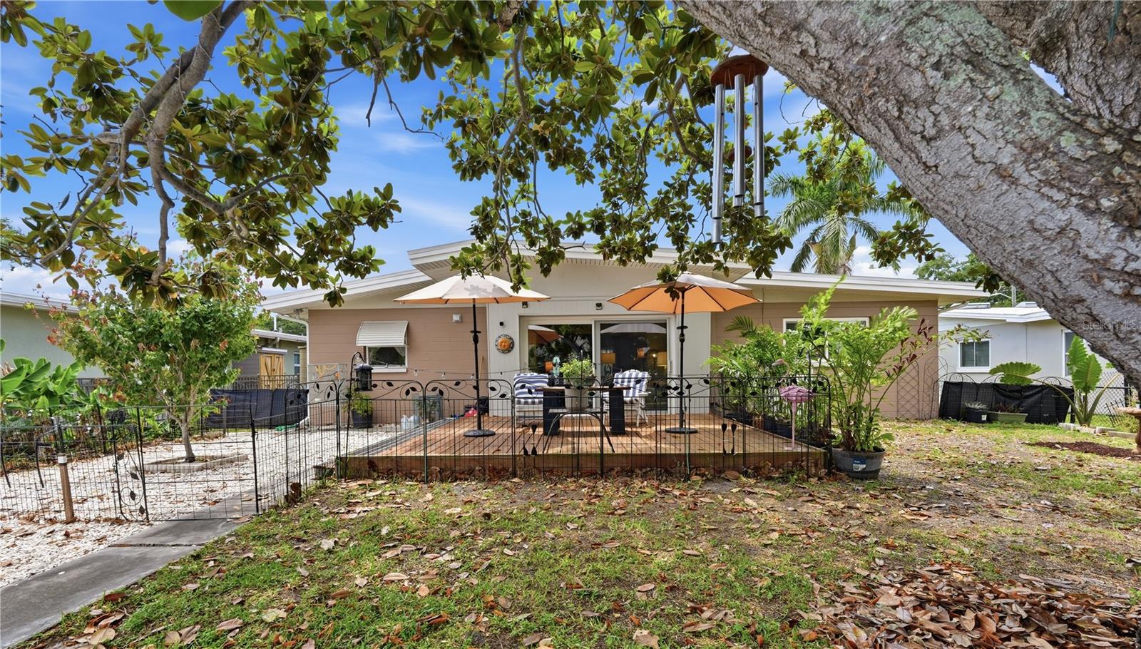 179 E CANAL DR, PALM HARBOR, FL, 34684