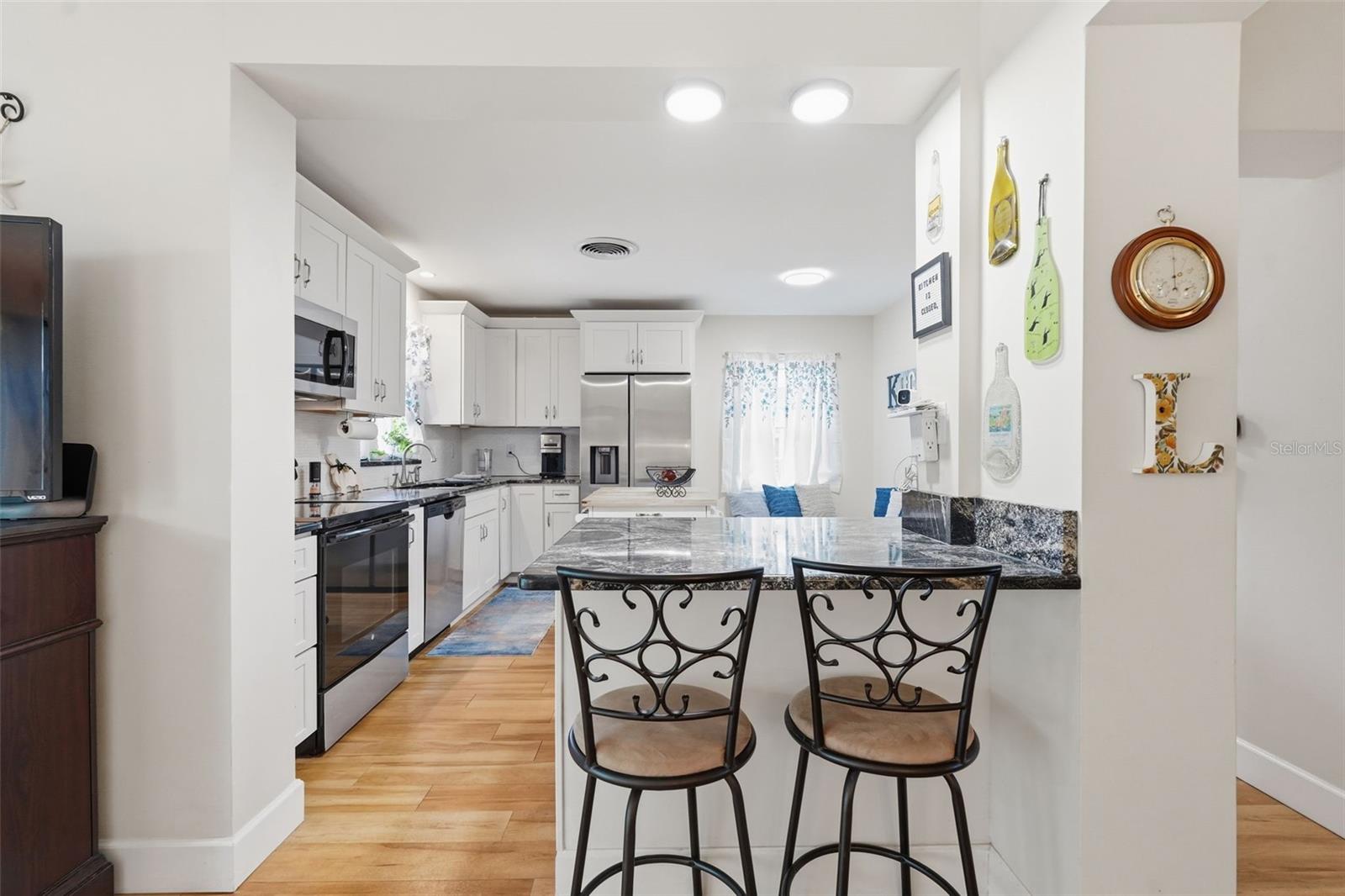 179 E CANAL DR, PALM HARBOR, FL, 34684