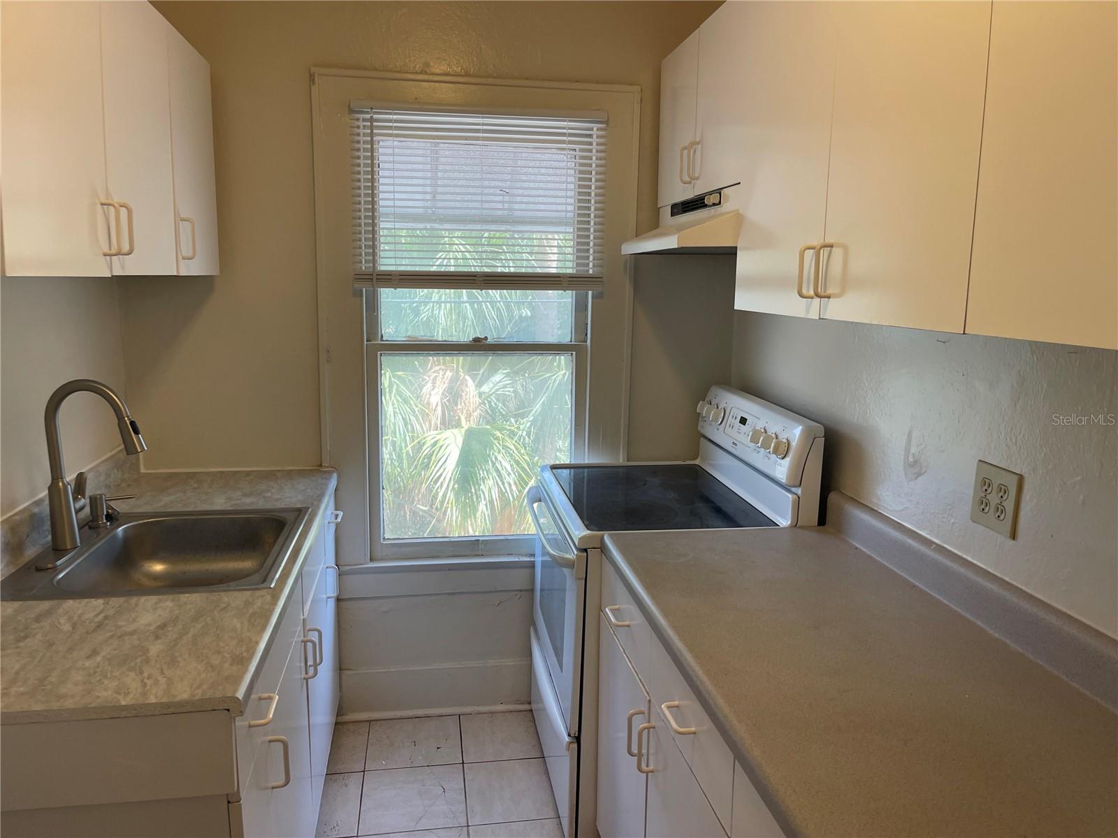 1006 1/2 DREW STREET, CLEARWATER, FL, 33755