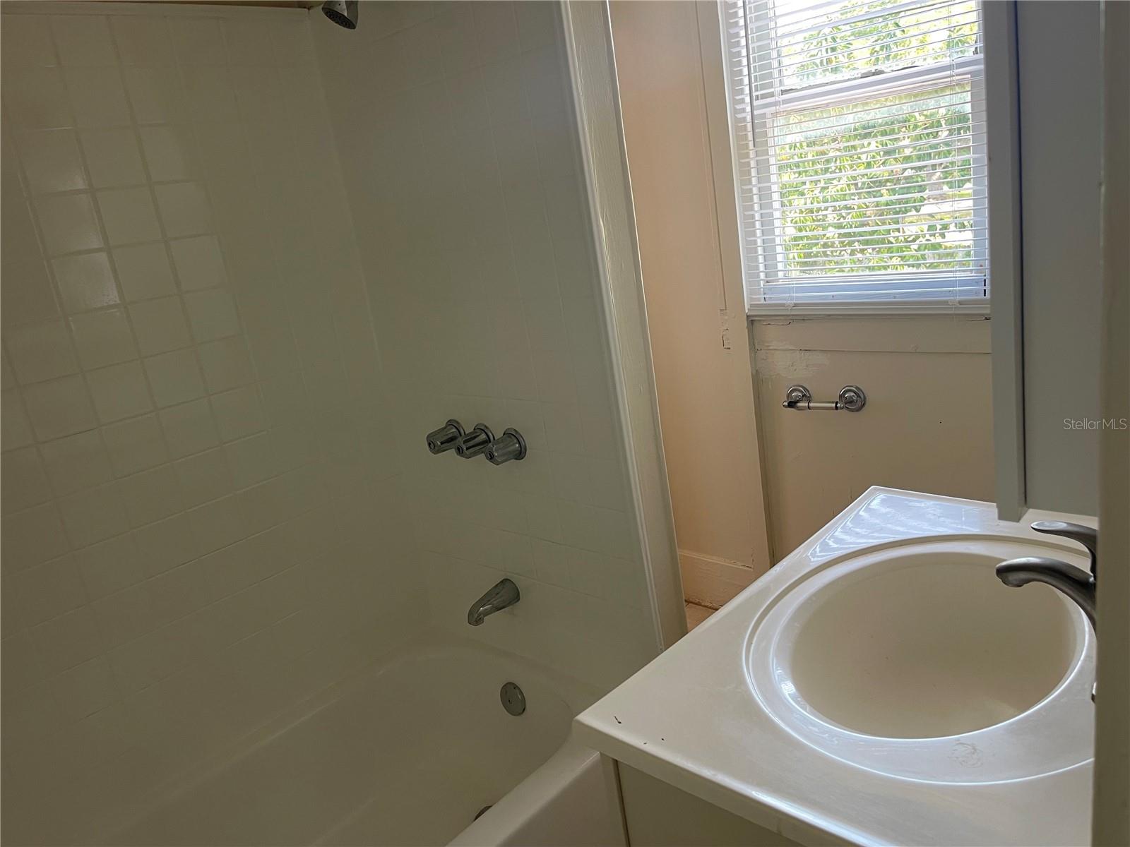 1006 1/2 DREW STREET, CLEARWATER, FL, 33755