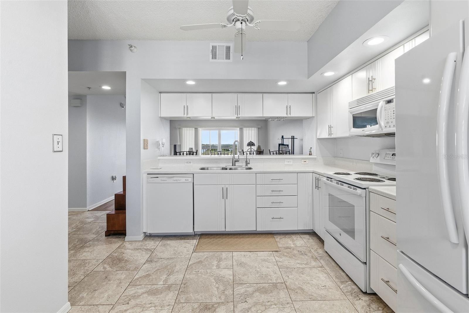 6551 SHORELINE DR #6402, ST PETERSBURG, FL, 33708