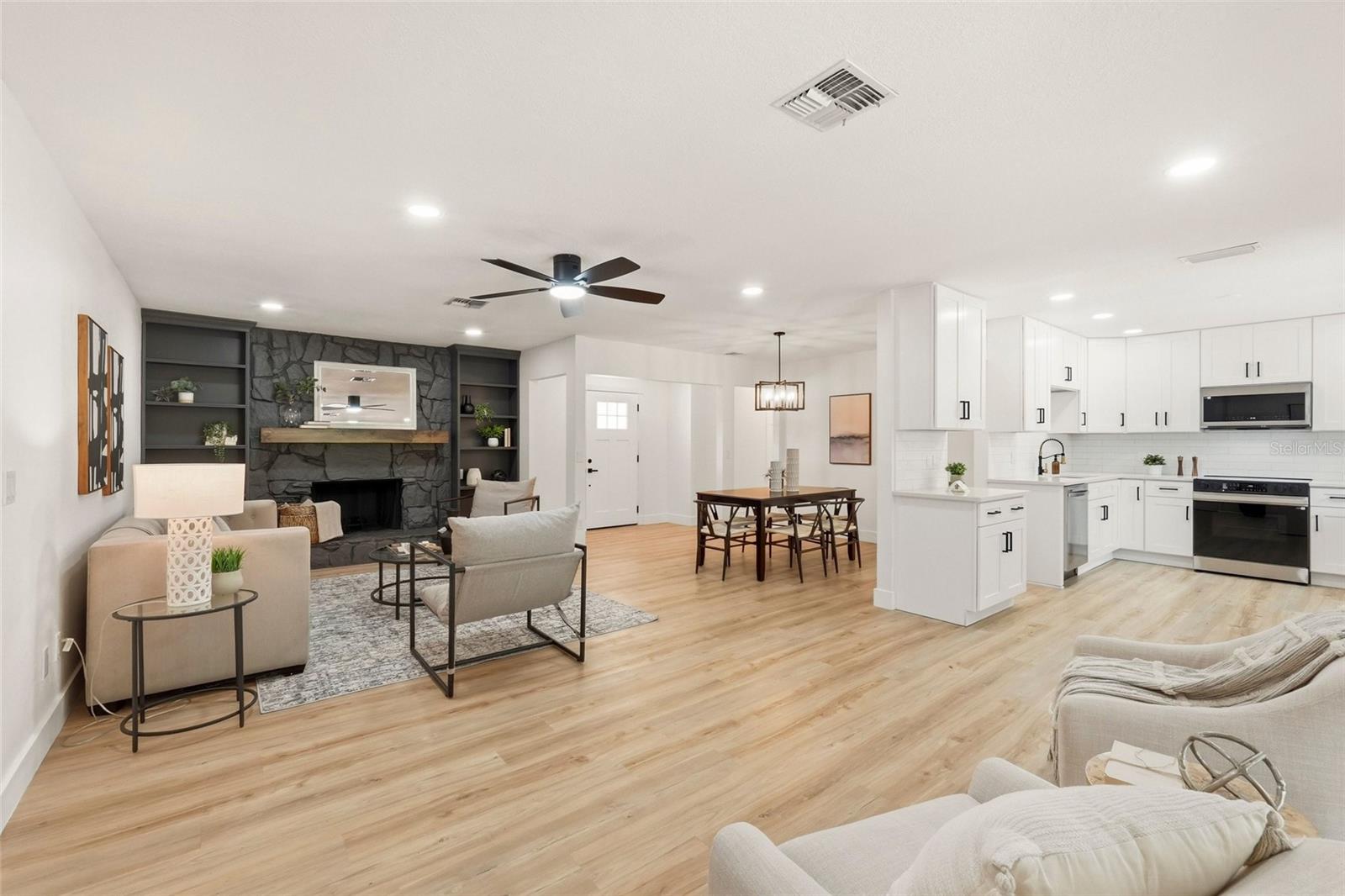 17002 PAULA LN, LUTZ, FL, 33558