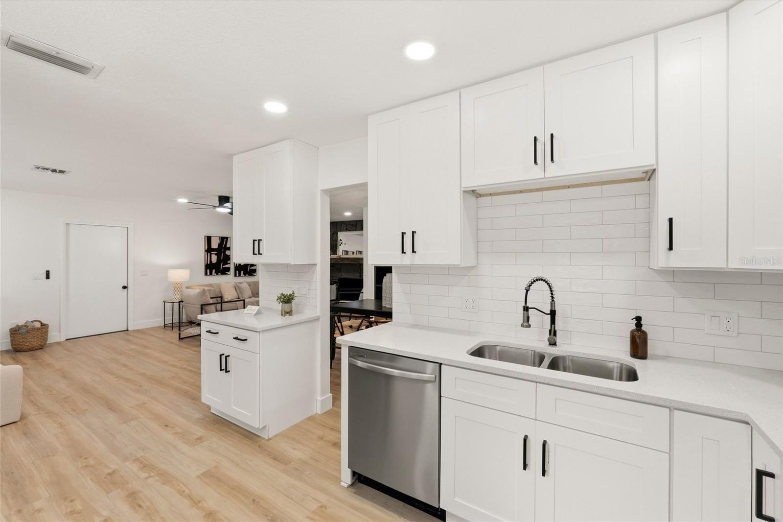 17002 PAULA LN, LUTZ, FL, 33558