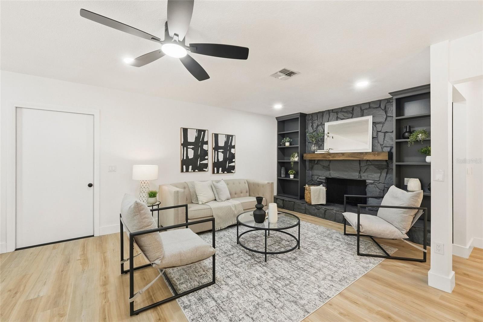 17002 PAULA LN, LUTZ, FL, 33558