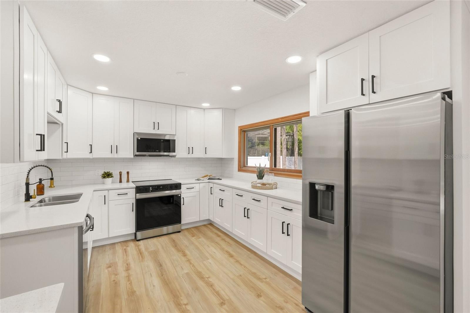 17002 PAULA LN, LUTZ, FL, 33558