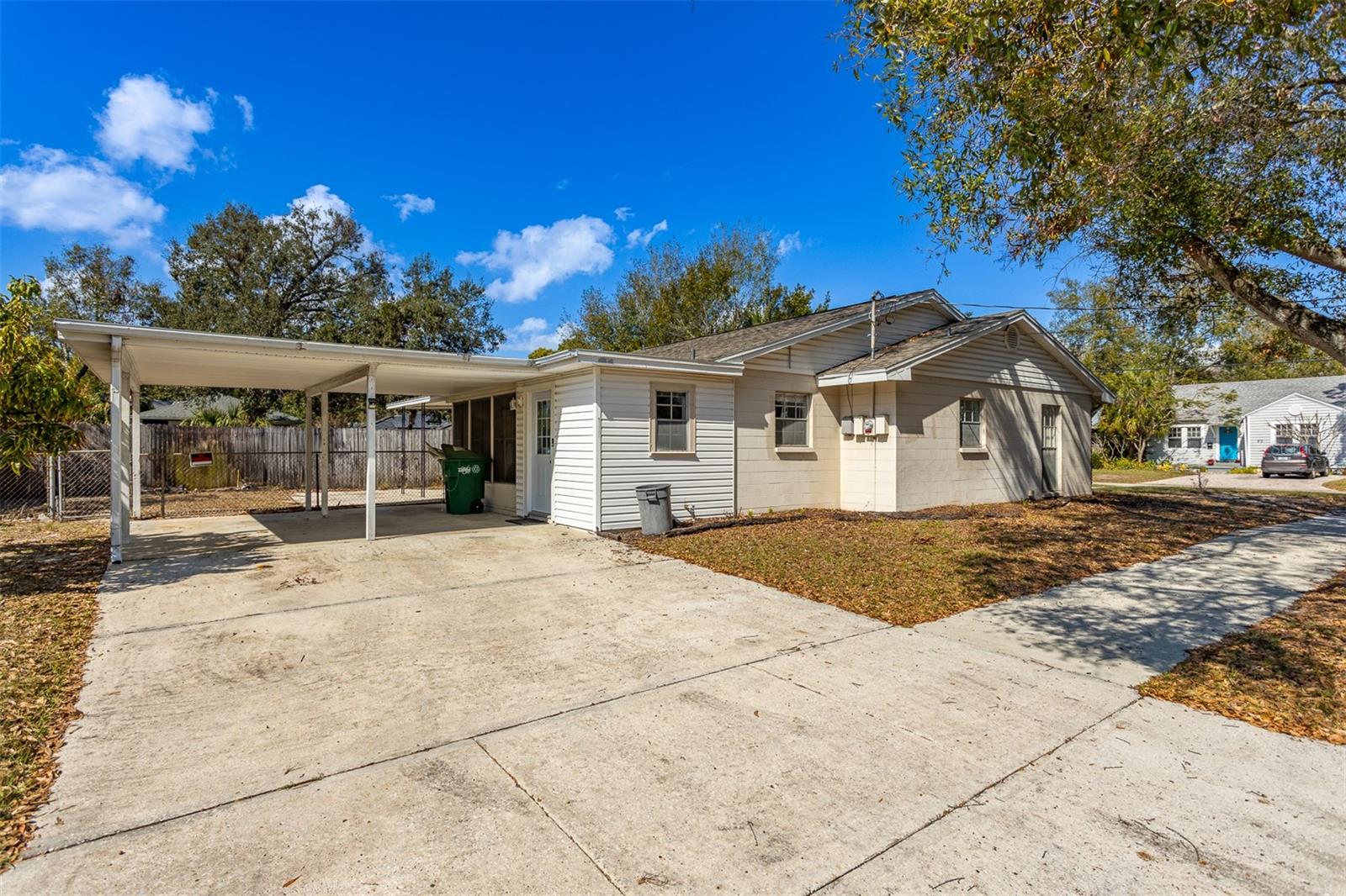 812 W WARREN AVE, TAMPA, FL, 33602