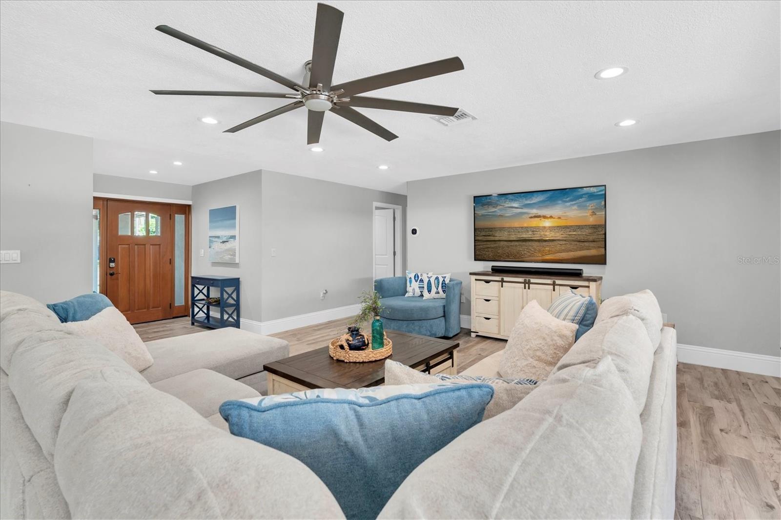 7587 132ND WAY, SEMINOLE, FL, 33776