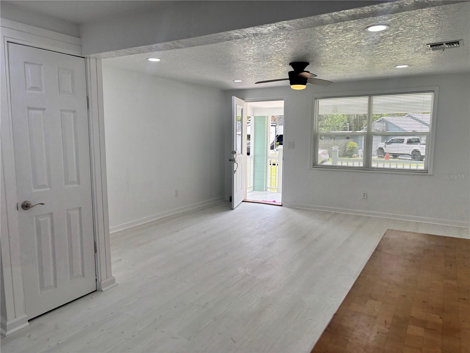 124 CORONADO RD, DEBARY, FL, 32713