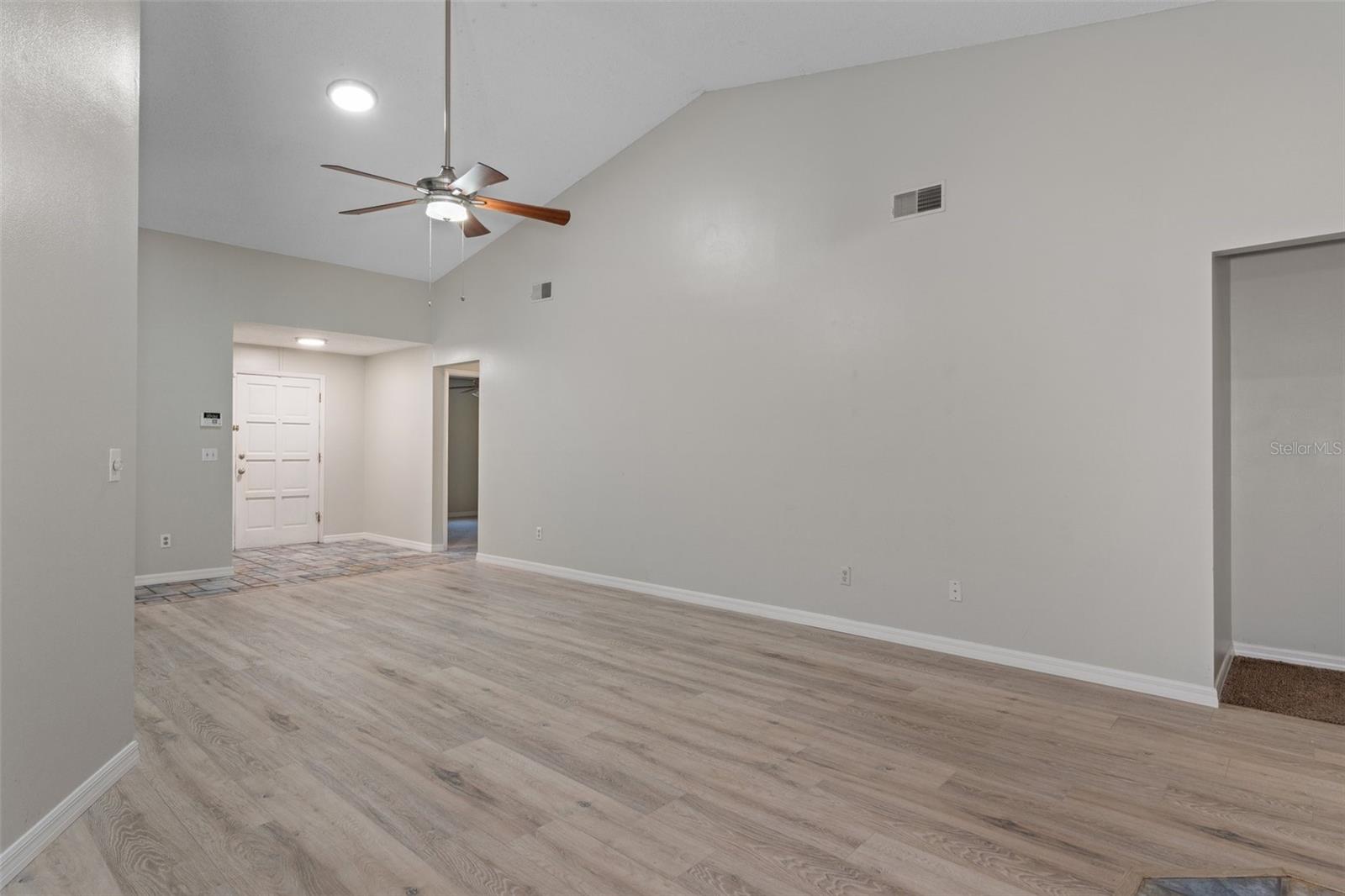 11315 N OLA AVE, TAMPA, FL, 33612