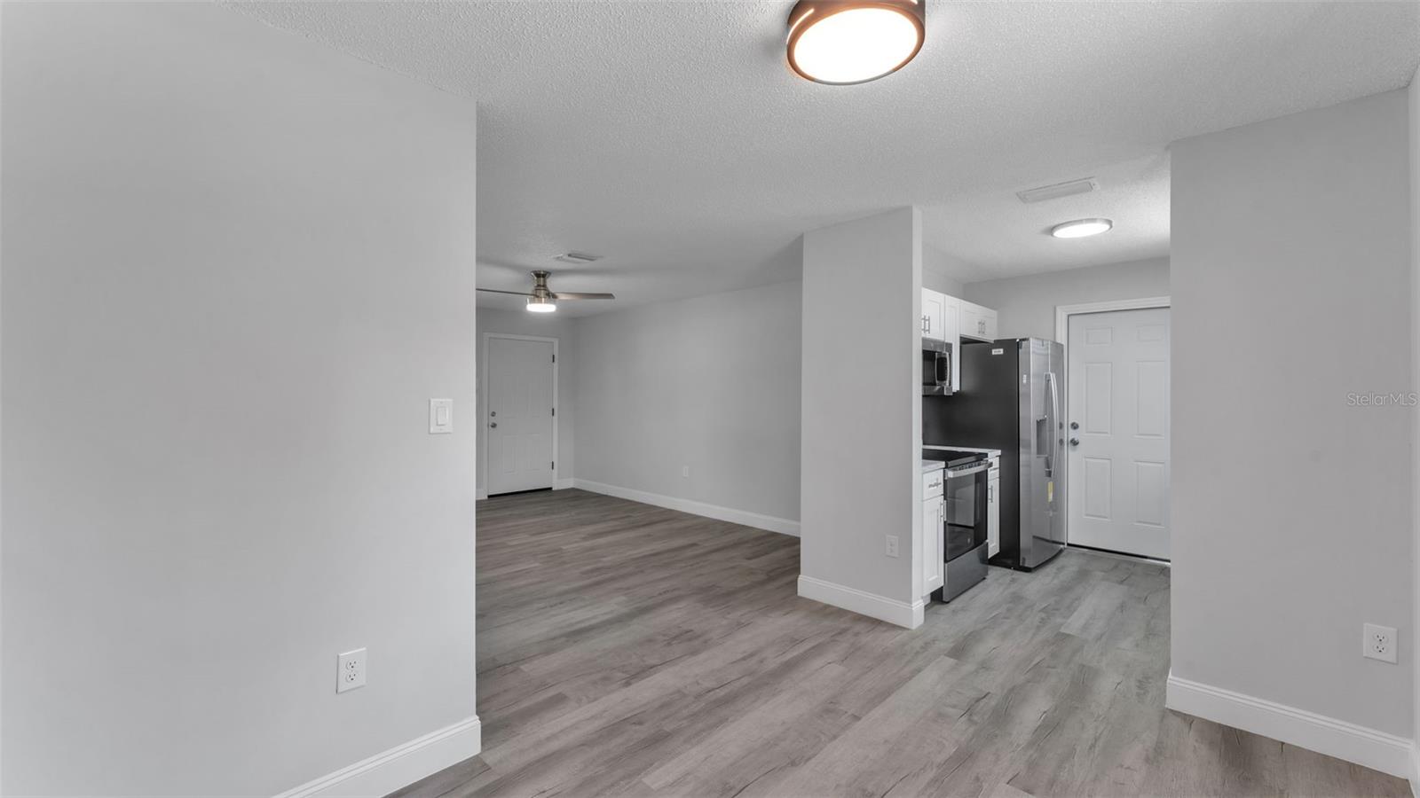 201 E PINE ST, DAVENPORT, FL, 33837