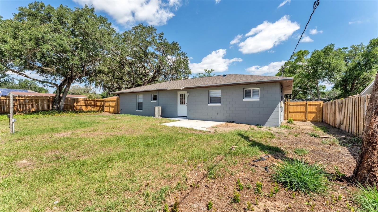 201 E PINE ST, DAVENPORT, FL, 33837