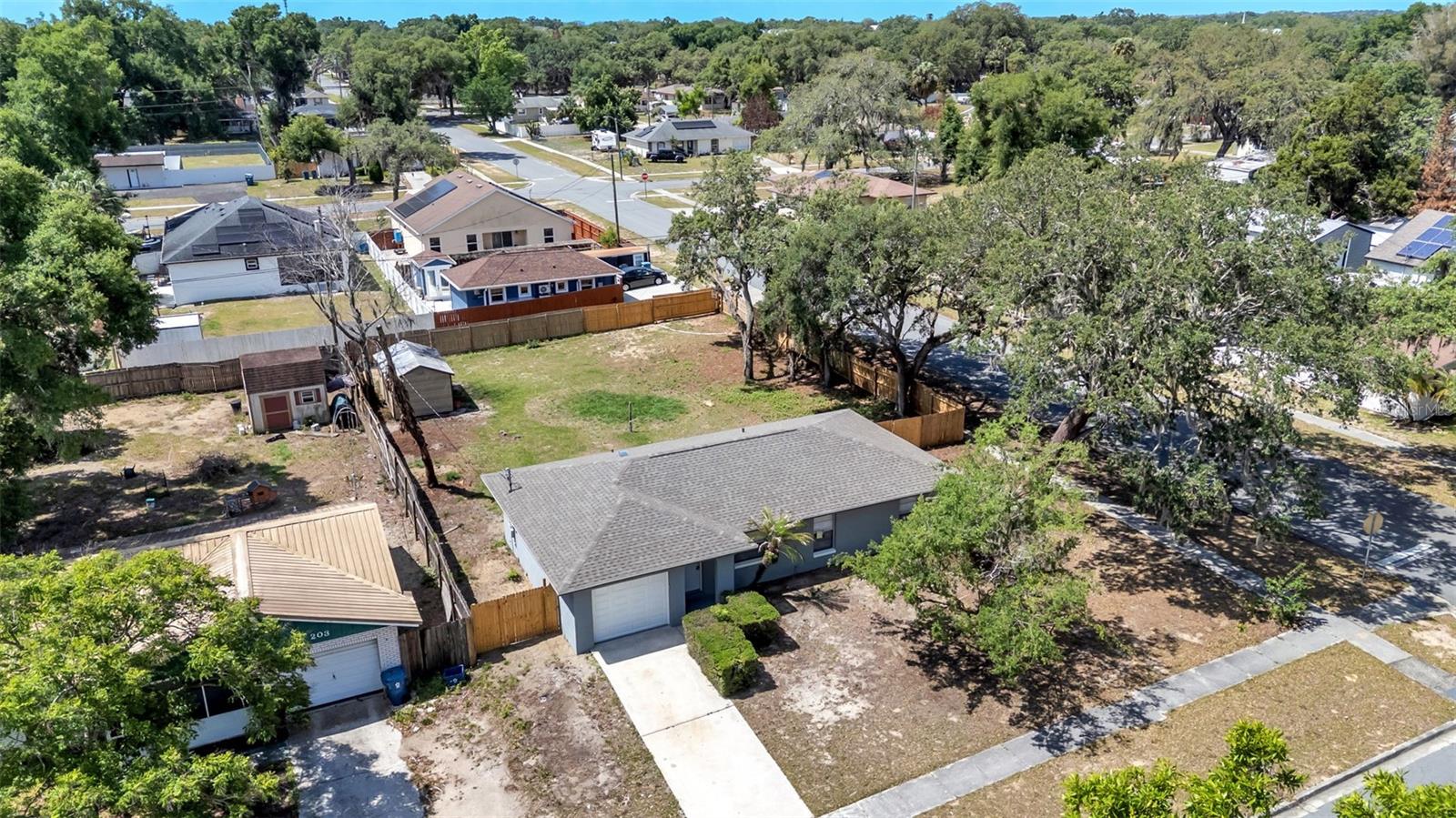 201 E PINE ST, DAVENPORT, FL, 33837