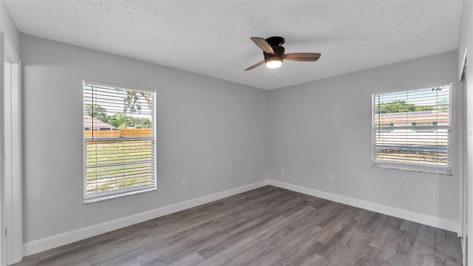201 E PINE ST, DAVENPORT, FL, 33837