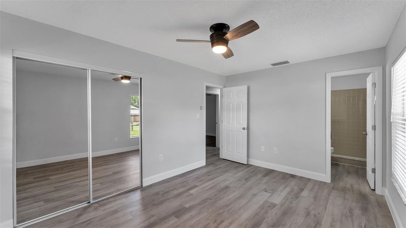 201 E PINE ST, DAVENPORT, FL, 33837