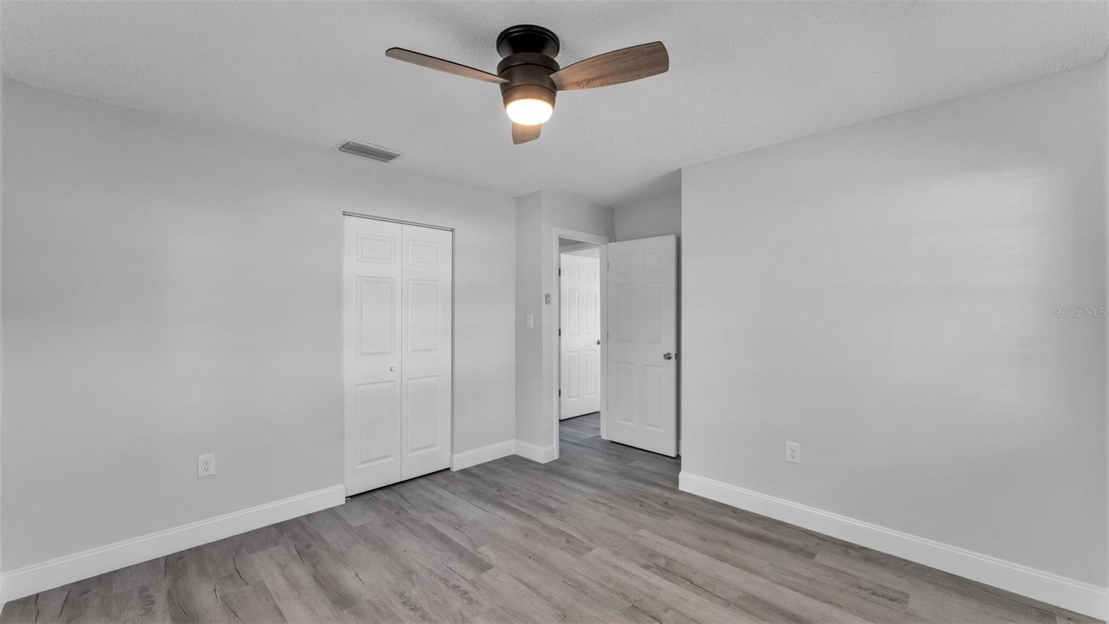 201 E PINE ST, DAVENPORT, FL, 33837