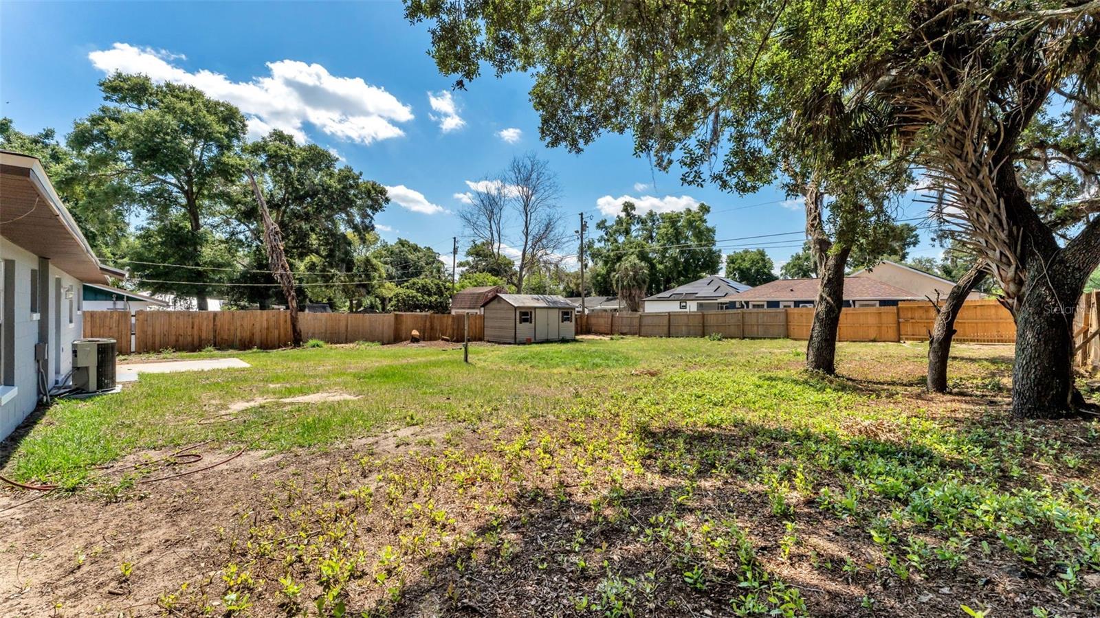 201 E PINE ST, DAVENPORT, FL, 33837