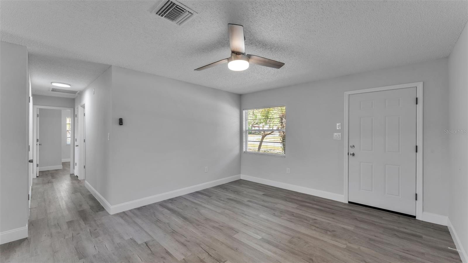 201 E PINE ST, DAVENPORT, FL, 33837