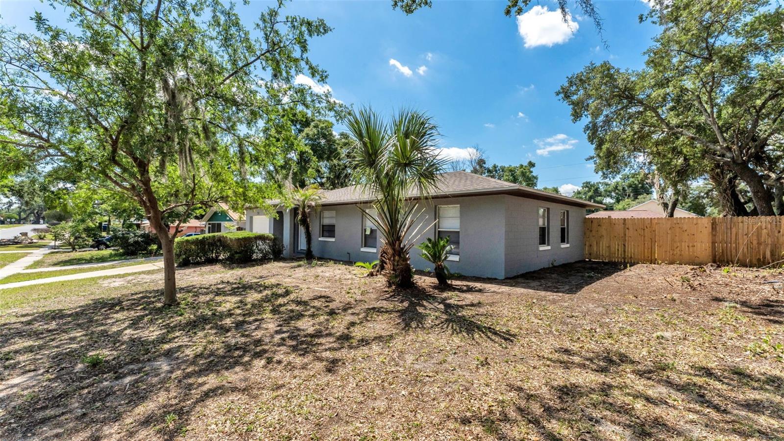 201 E PINE ST, DAVENPORT, FL, 33837