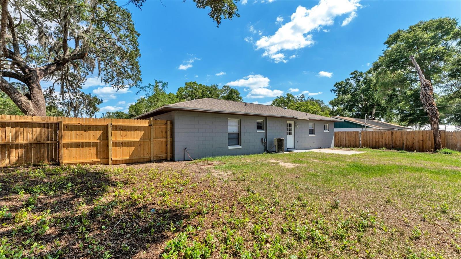 201 E PINE ST, DAVENPORT, FL, 33837