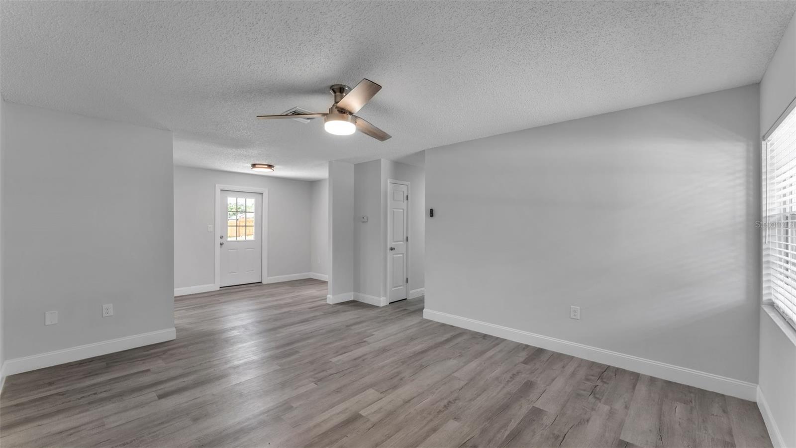201 E PINE ST, DAVENPORT, FL, 33837