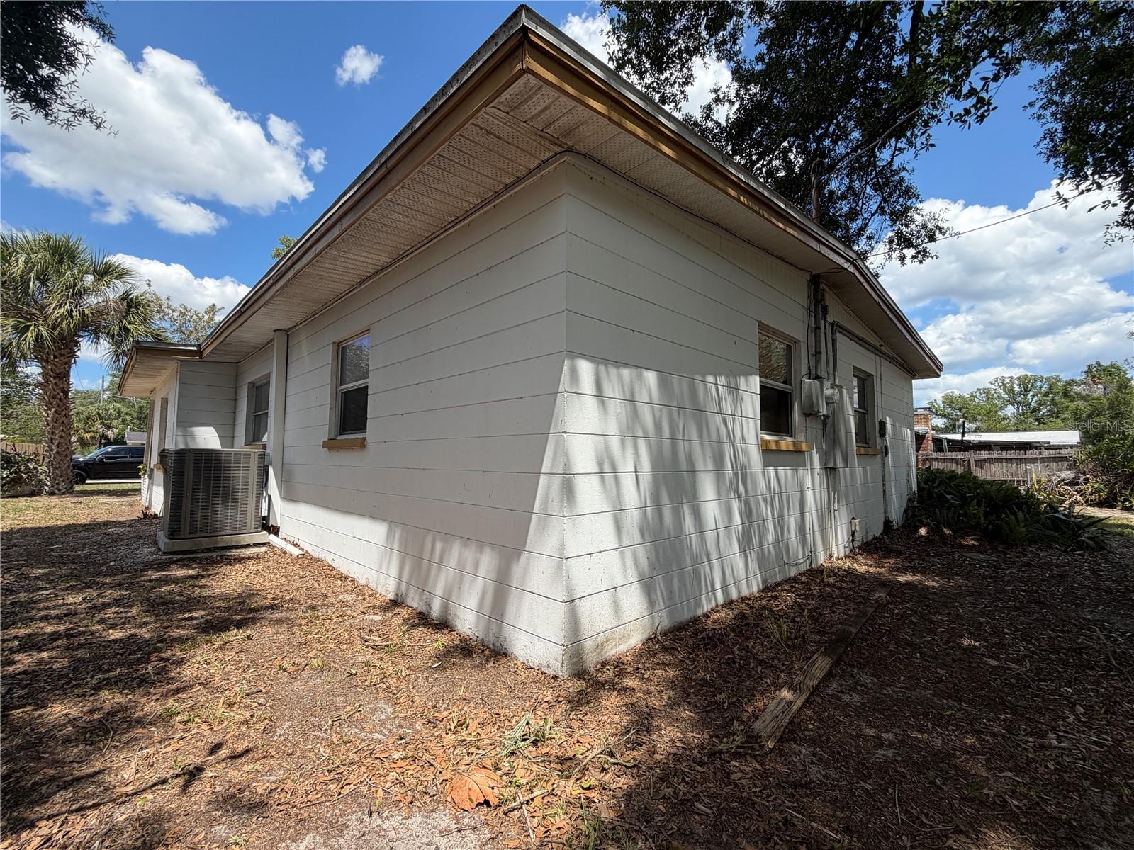 9805 N 54TH ST, TEMPLE TERRACE, FL, 33617