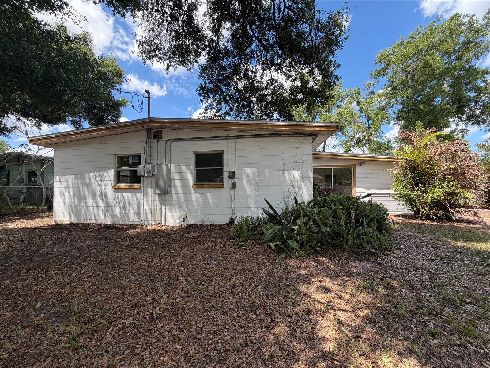 9805 N 54TH ST, TEMPLE TERRACE, FL, 33617