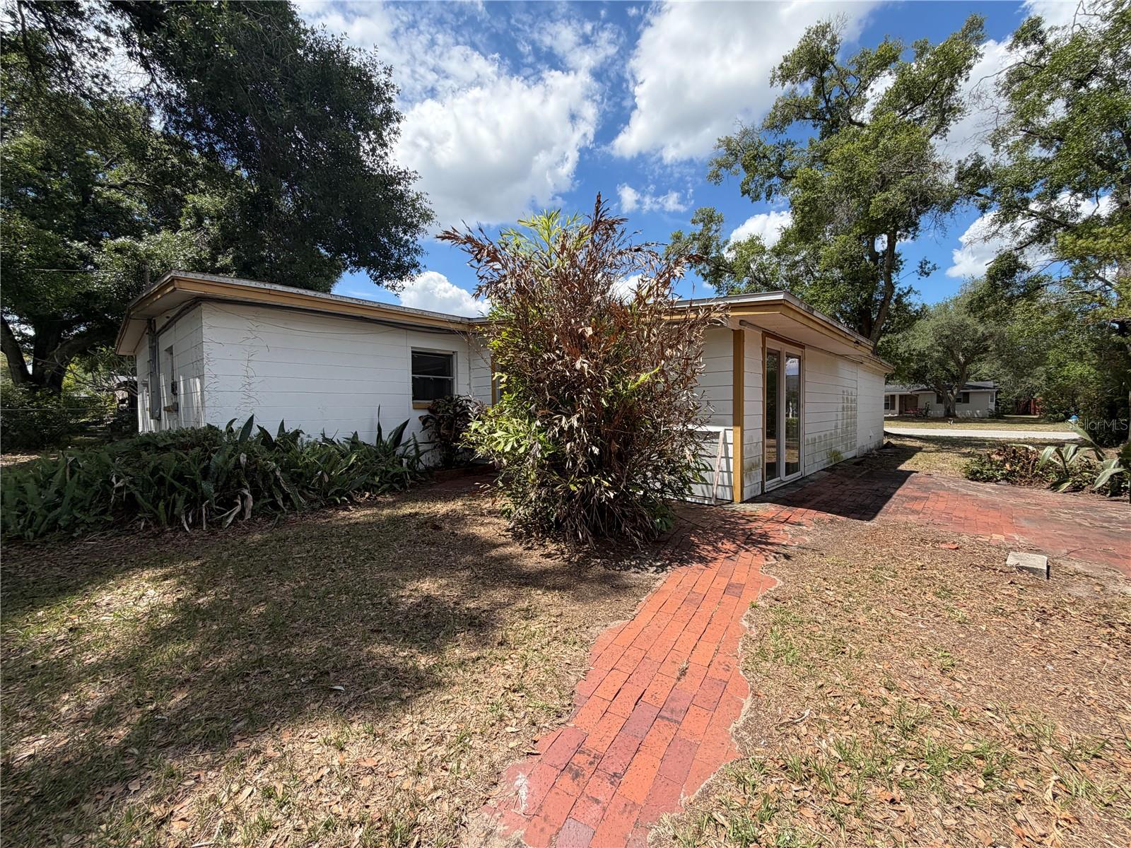 9805 N 54TH ST, TEMPLE TERRACE, FL, 33617