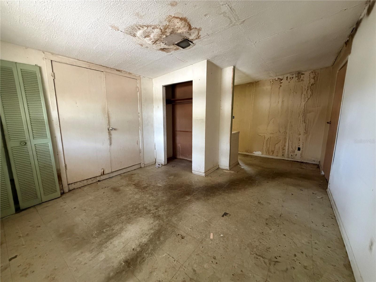 9805 N 54TH ST, TEMPLE TERRACE, FL, 33617