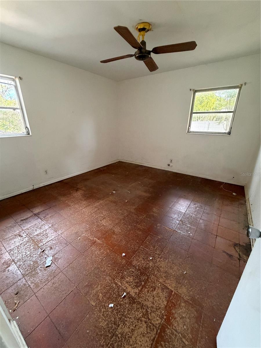 9805 N 54TH ST, TEMPLE TERRACE, FL, 33617